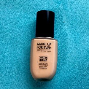 Make up forever ! water bend foundation